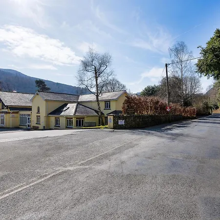 Glendalough International Youth Hostel-3